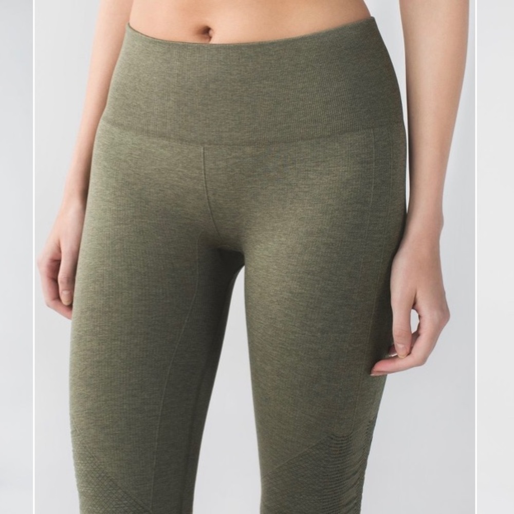 Lulu In the Flow Crops - NWOT